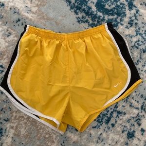 Women’s Large Nike Short